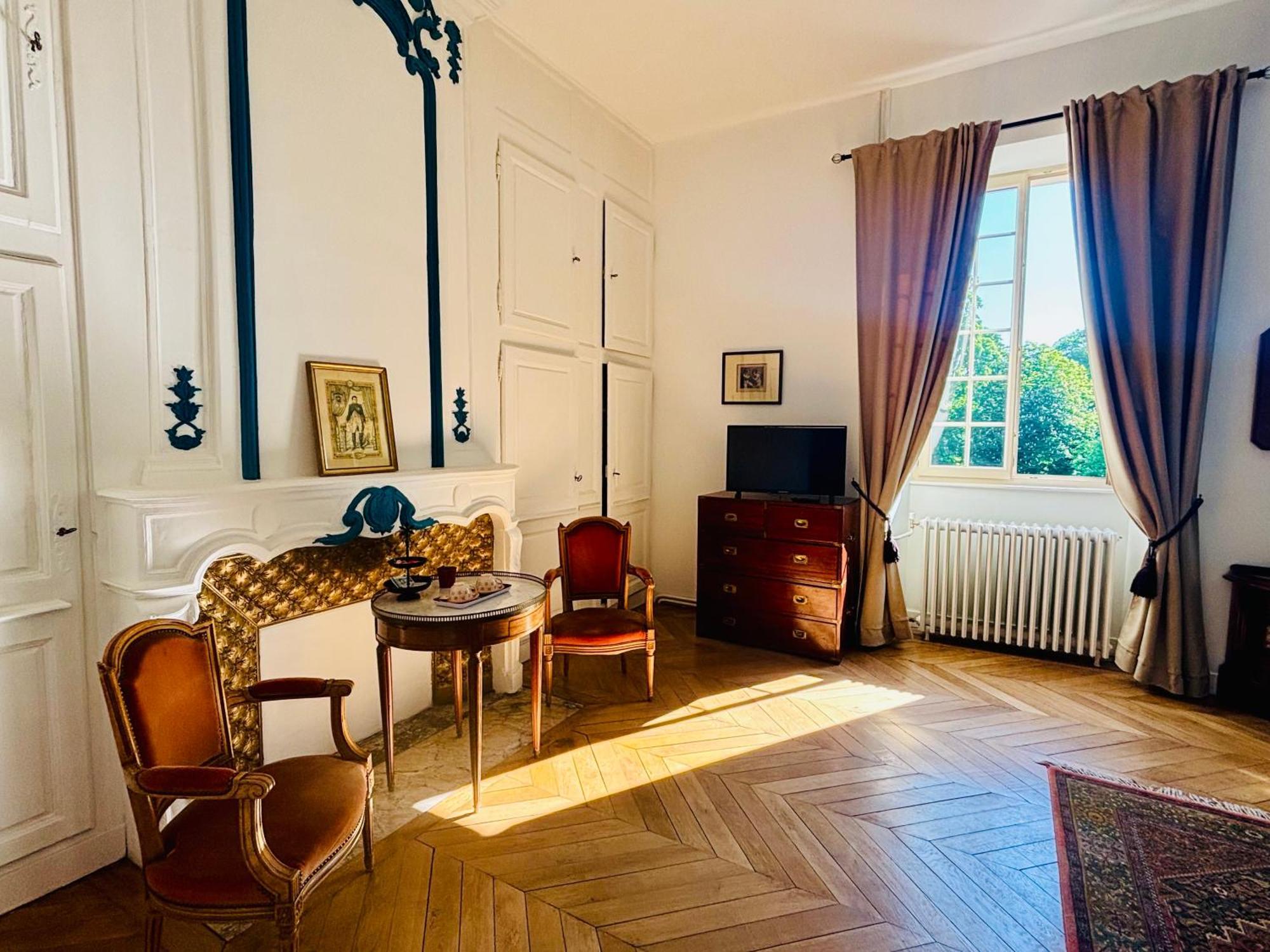 Chateau Du Mesnil Soleil , Gites Et Chambres D'Hotes Damblainville Zewnętrze zdjęcie